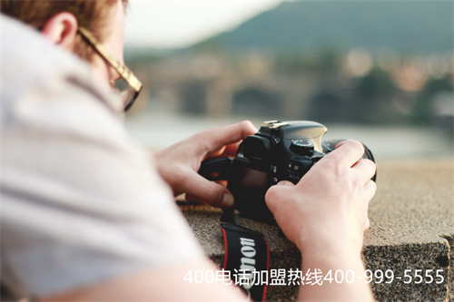 (400電話怎么申請費用)(企業如何選擇合適的400電話套餐？這兩個方面要考慮!)